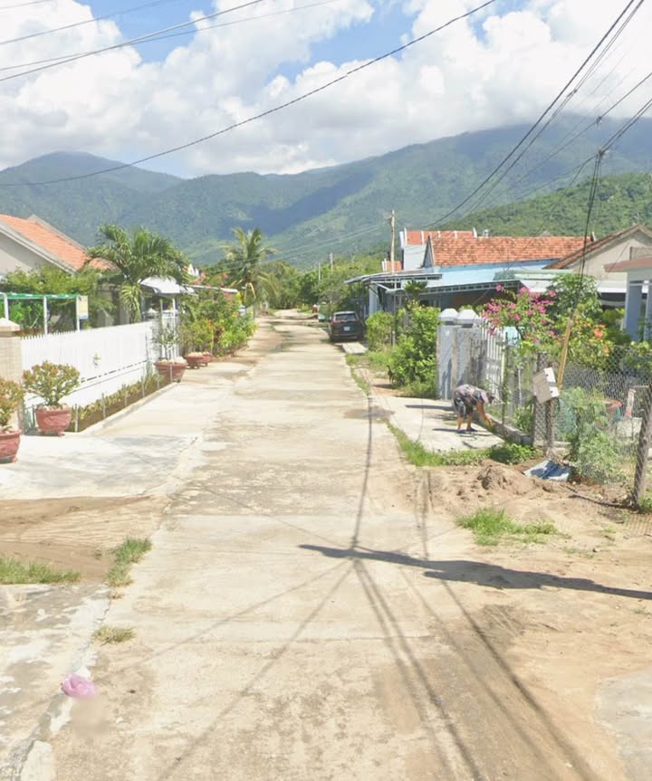 Đất nền 200m² tại Vạn Phú, Vạn Ninh giá chỉ 600 triệu - Sổ hồng chính chủ!