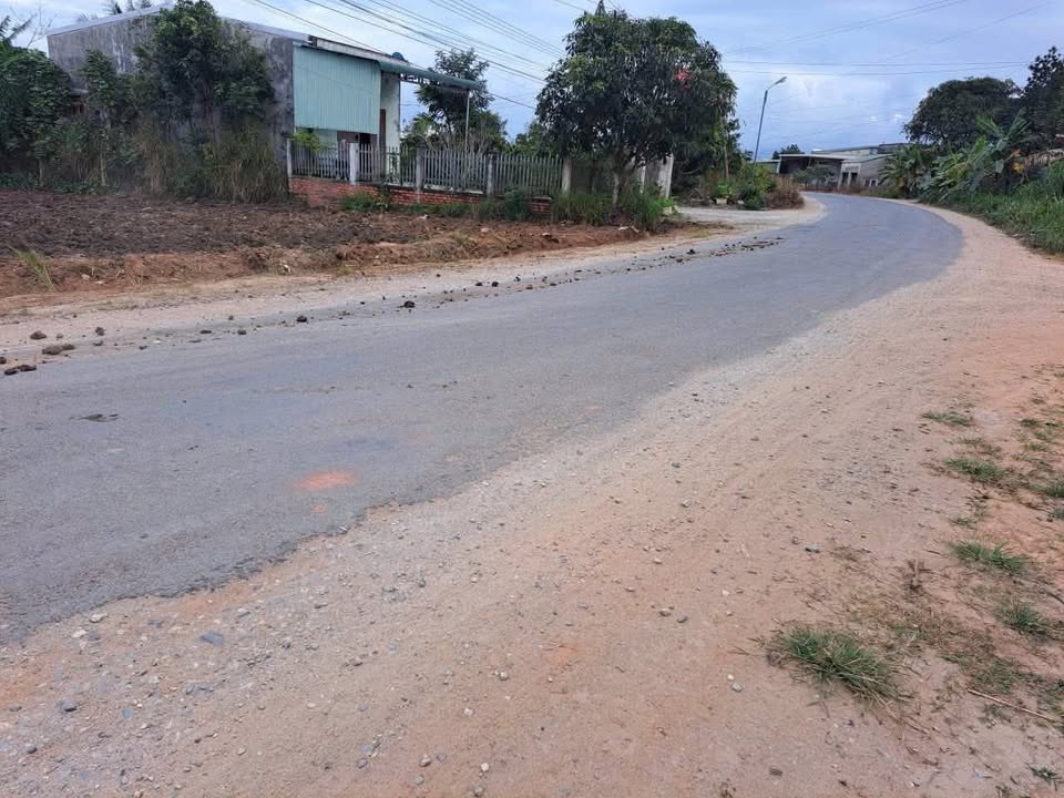 Đất mặt tiền đường lớn Thôn 8, Cư Ni, Ea Kar 696m² giá 69.61 tỷ - Đầu tư sinh lời ngay!