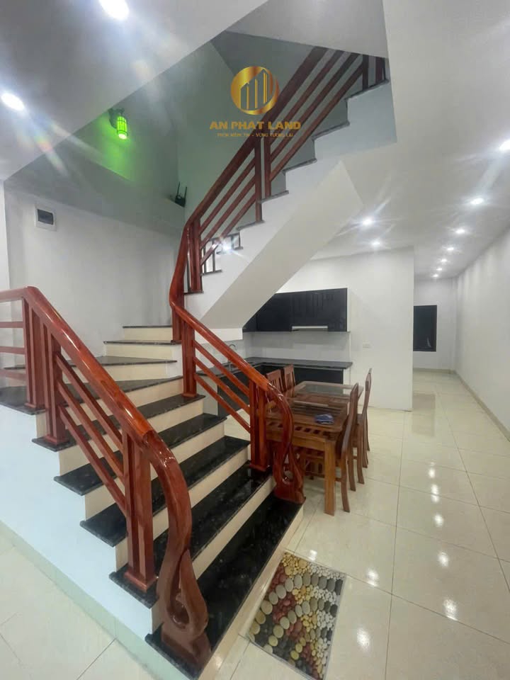 Nhà 3 tầng Phú Khánh, 97m² giá 4 tỷ - Thiết kế hiện đại, sẵn sàng ở ngay!