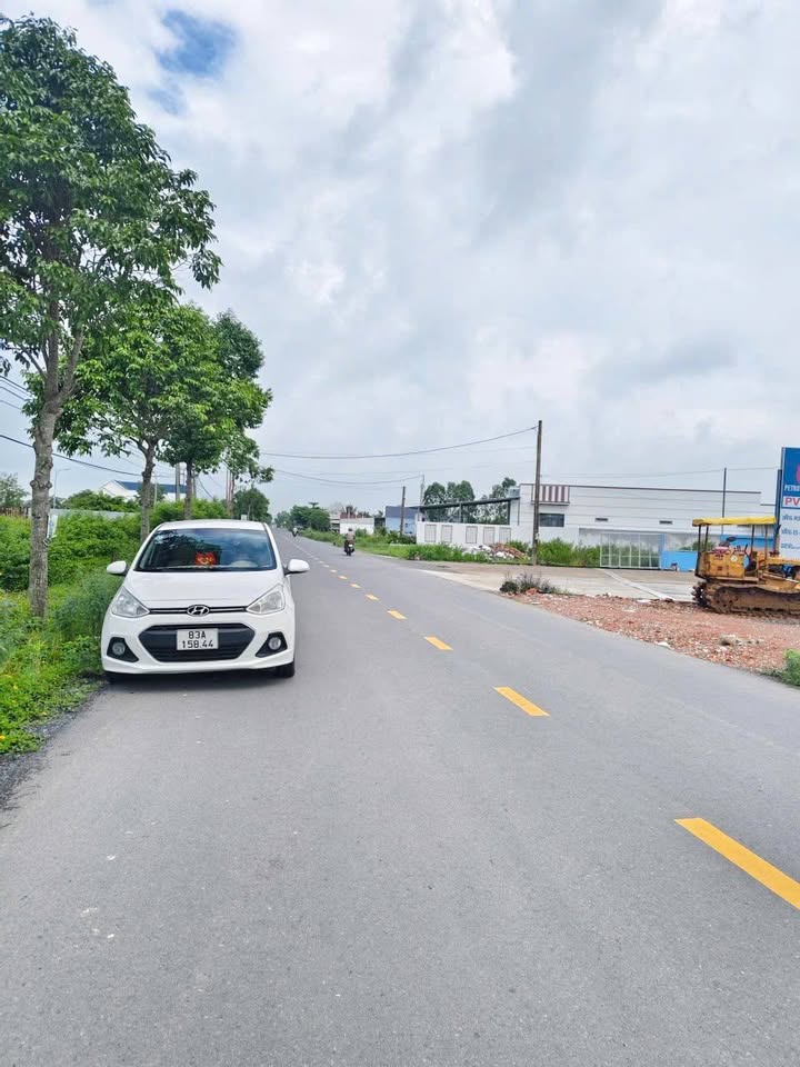 Đất nền mặt tiền An Dương Vương, TP Sóc Trăng 5000m² - Giá chỉ 7.5 tỷ!