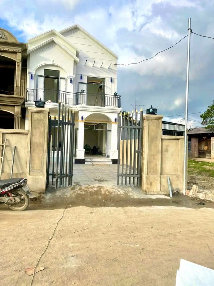 Nhà 2 tầng Diên Lạc, Diên Khánh 101m² giá 1.48 tỷ - Sẵn sàng vào ở!