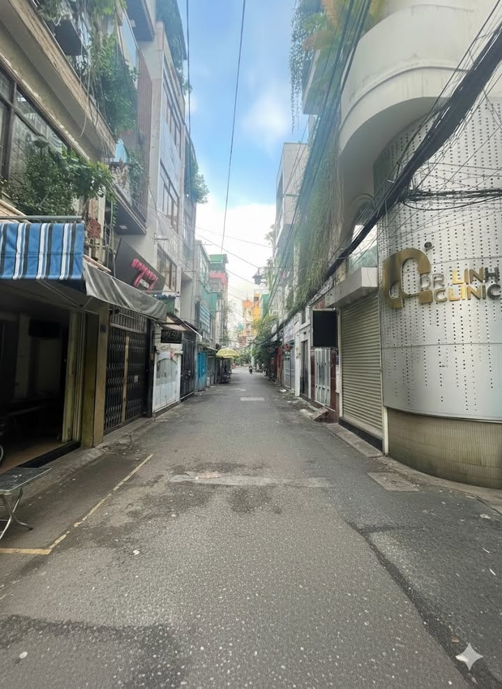 Nhà hẻm xe hơi Cầu Kho, Quận 1, 27m² giá 8.5 tỷ - Pháp lý sổ hồng chính chủ!