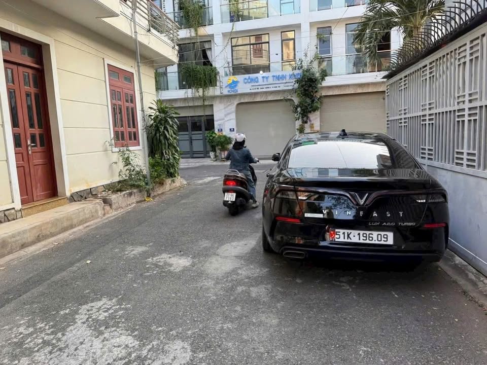 Nhà bán Đường Hồ Biểu Chánh, Phường 9, Quận Phú Nhuận, 68m² giá 6.5 tỷ - Căn góc 2 mặt tiền!