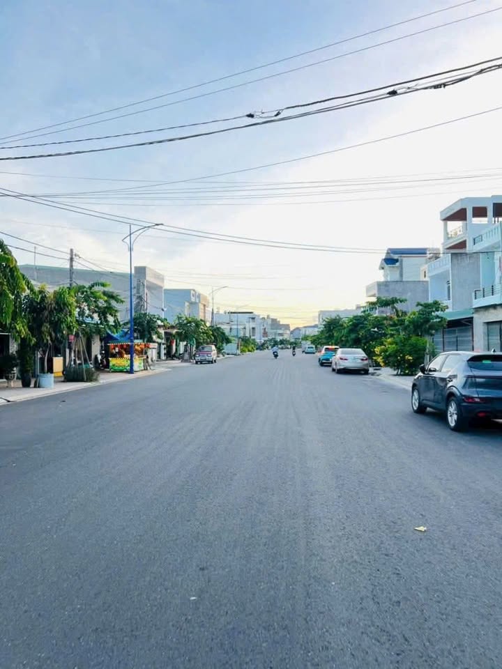 Bán Nhà Mặt Tiền Phạm Văn Vinh, Vũng Tàu 146m² - Giá Bán 11.5 Tỷ, Hướng Đông Nam!