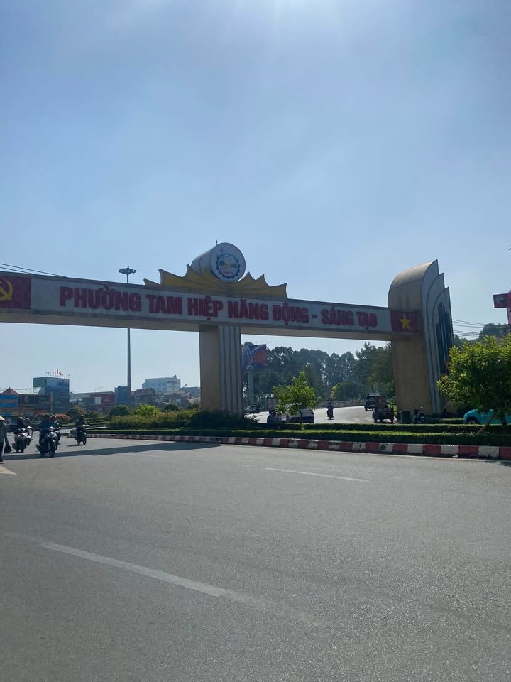 Nhà phố KP2, Phường Tam Hiệp, 128m² giá 3.3 tỷ - Đường xe hơi tận nhà!