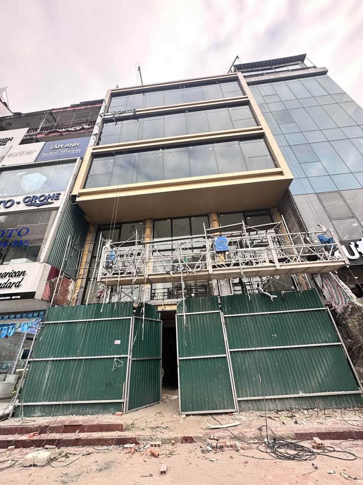 Mặt phố Hoàng Quốc Việt, Cầu Giấy 160m² giá thỏa thuận - Đầu tư sinh lời cao!