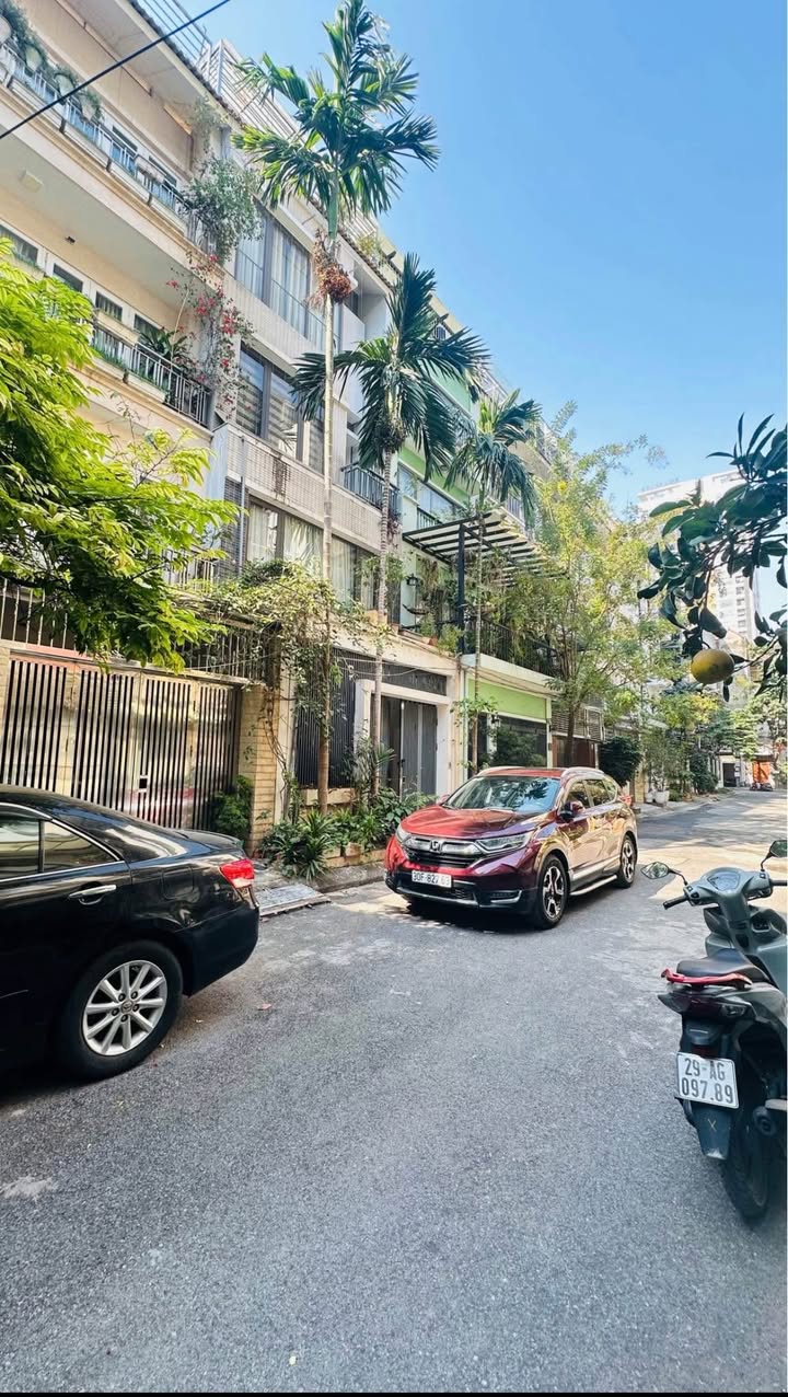 FrontHouse Hoàng Quốc Việt 55m² giá 26 tỷ - Kinh doanh đỉnh cao!