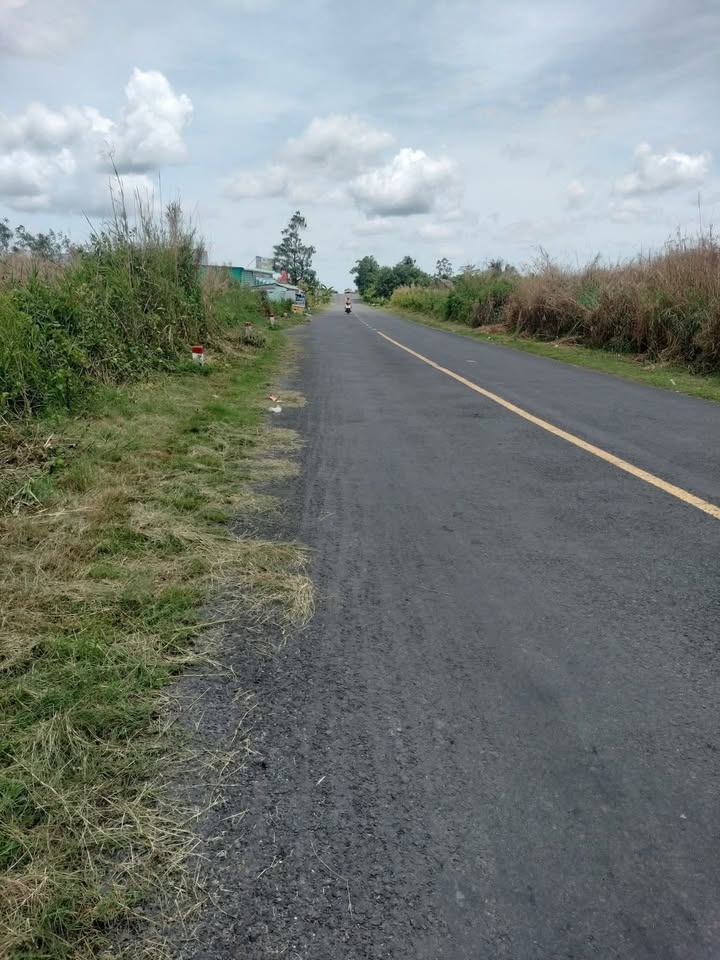 Đất nền Bờ Nam Sông Đốc, Xã Hưng Mỹ, 405m² giá 200 triệu - Cơ hội đầu tư tuyệt vời!