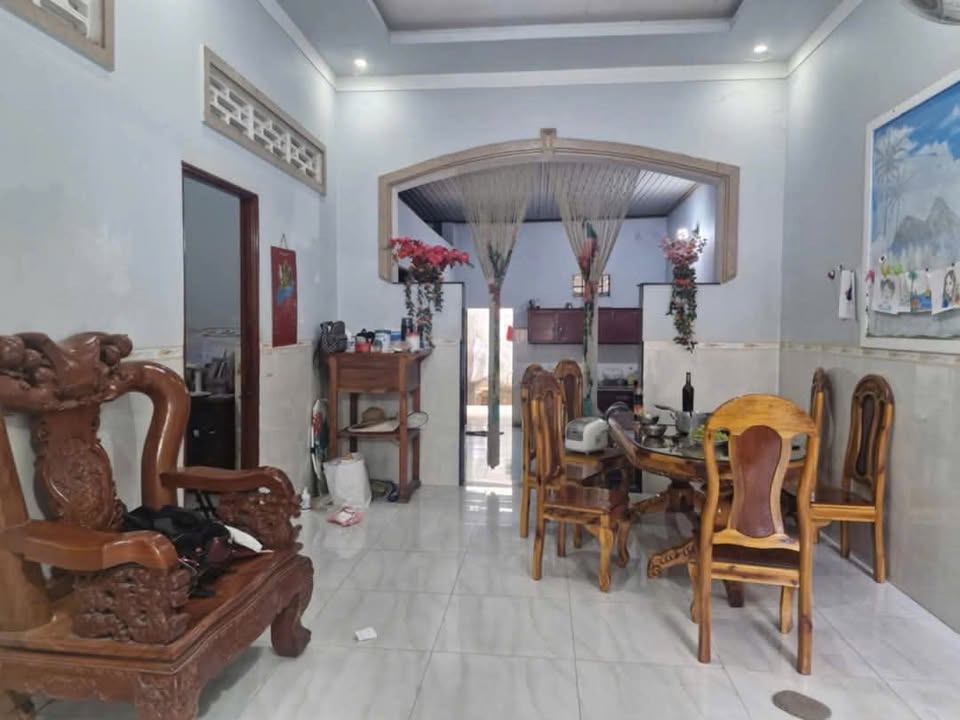 Nhà mái thái KP4 Thị trấn Trảng Bom 188m² giá 2 tỷ - Sổ hồng riêng chính chủ!