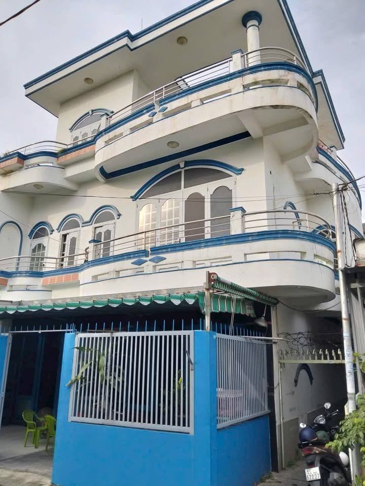 Nhà cho thuê hẻm xe hơi Phú Định, 80m² giá 12 triệu - Gần nhiều tiện ích