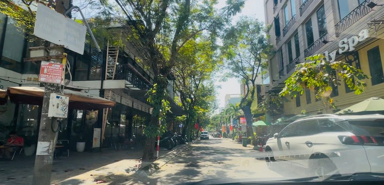 Bán nhà 2 tầng đường Phạm Tu, Đà Nẵng 67m² giá 12.5 tỷ - Vị trí đắc địa gần biển!