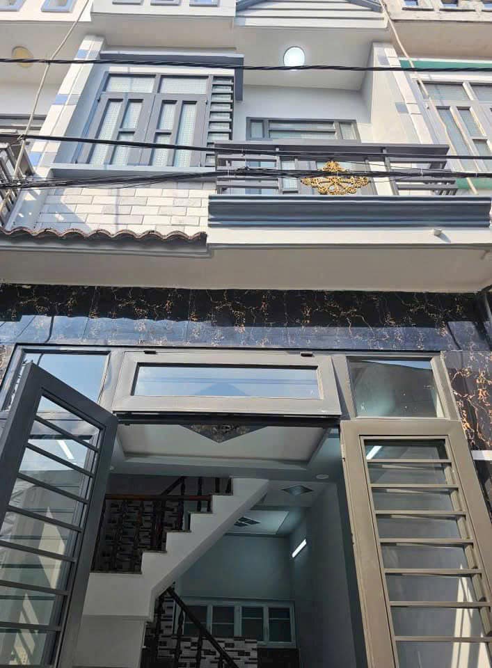 Nhà phố 1 lầu Quận 12, 22m² giá 1.28 tỷ - Vị trí đẹp, xe hơi vào tận nhà!