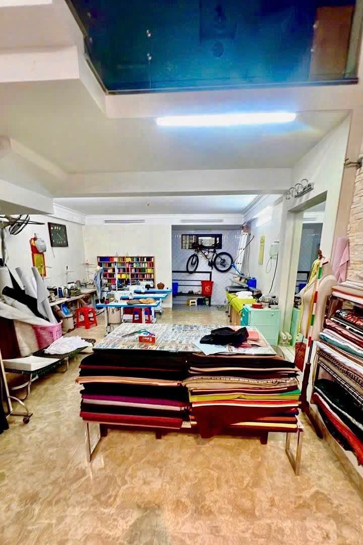 Nhà phố 4 tầng 1 tum đường Ngô Quyền, TP Thanh Hóa, 80m², giá 13.6 tỷ - Đầu tư sinh lời!