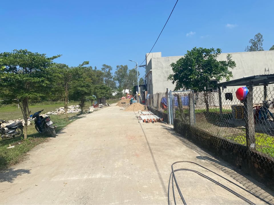 Đất nền Hòa Tiến Đà Nẵng 108m² giá 1.2 tỷ - Đường bê tông thông thoáng