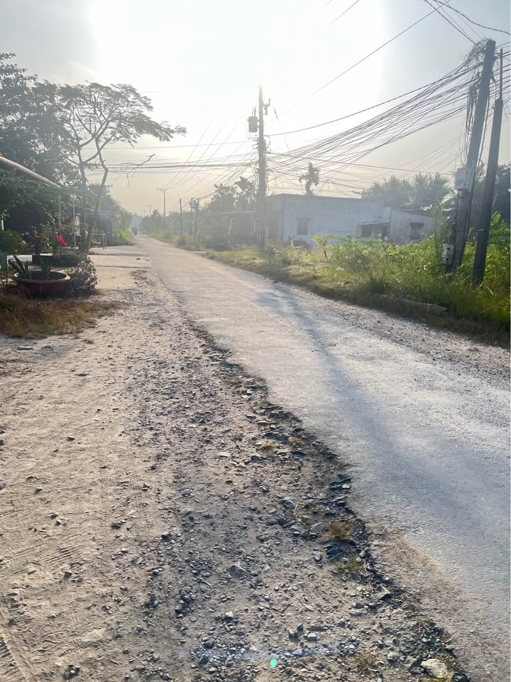 Đất nền mặt tiền Lộ Nhựa 173, Xã Phong Nẫm, 199m² giá 649 triệu - Cơ hội đầu tư tuyệt vời!