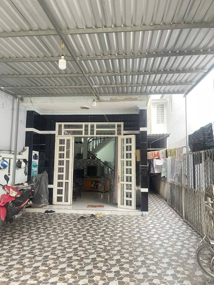 Bán nhà mặt tiền đường 47, xã Tân Thông Hội, Củ Chi - Giá chỉ 2.5 tỷ!