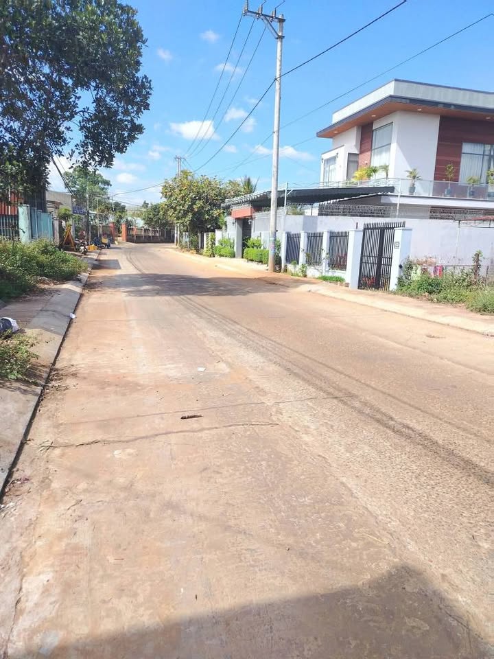 Đất nền mặt tiền Vân Cao, Pleiku 330m² giá 1.1 tỷ - Đầu tư sinh lời ngay!