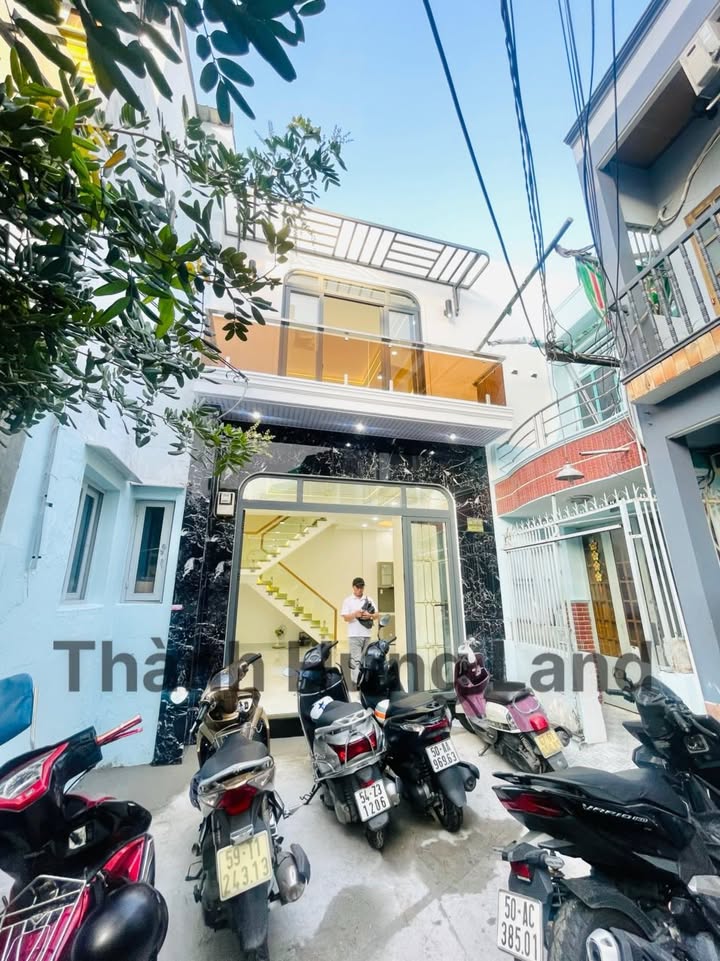 Nhà mới 100% - Xóm Chiếu, Quận 4 - 57m² - Ngang 7m, Giá 5 tỷ, Chính chủ bán gấp!