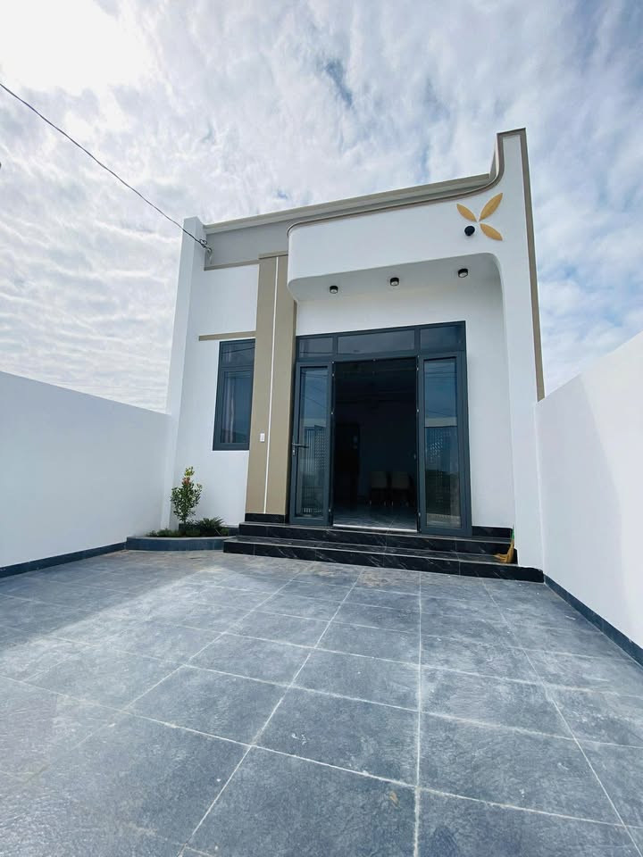 Nhà đẹp Phan Thiết 100m² giá 1.42 tỷ - Vào ở ngay đón Tết!