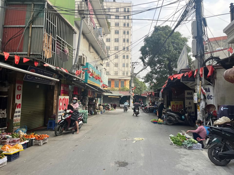 Nhà riêng tại xã La Phù, Hoài Đức, 35m² chỉ 4 tỷ - Lô góc cực thoáng, sẵn sàng vào ở!