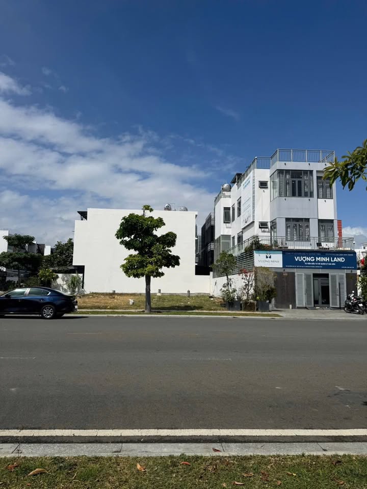 Shophouse LK 7-7, Xã Vĩnh Thái, 150m² giá 10.5 tỷ - Đầu tư sinh lời ngay!