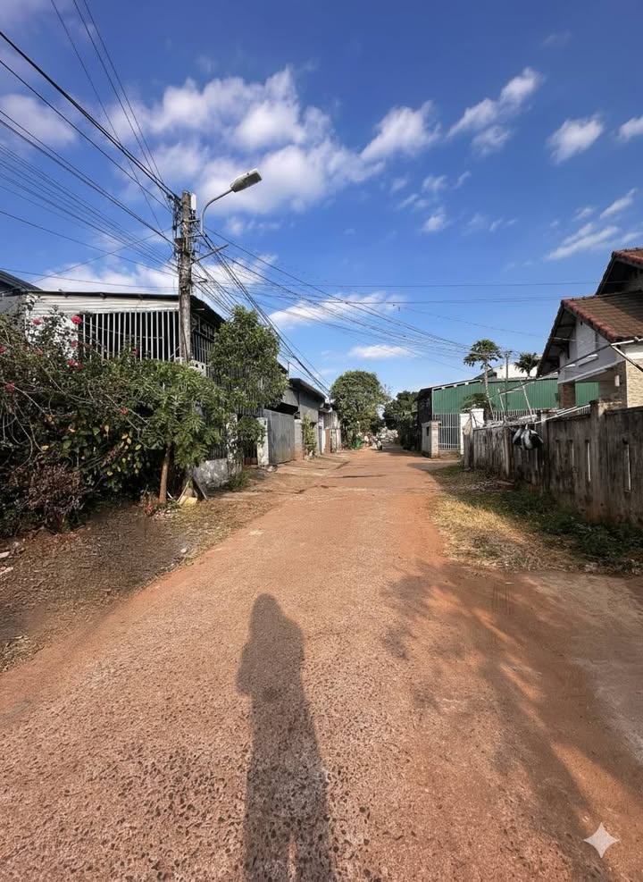 Đất thổ cư 150m² hẻm 138 Y Wang, Buôn Ma Thuột - Giá chỉ 2.45 tỷ, cơ hội đầu tư sinh lời!