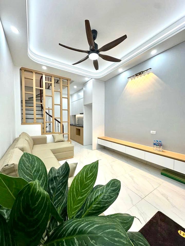 Nhà đẹp Thịnh Quang Đống Đa 32m² giá chỉ 8,1 tỷ - Thiết kế hiện đại, sẵn sàng giao dịch!