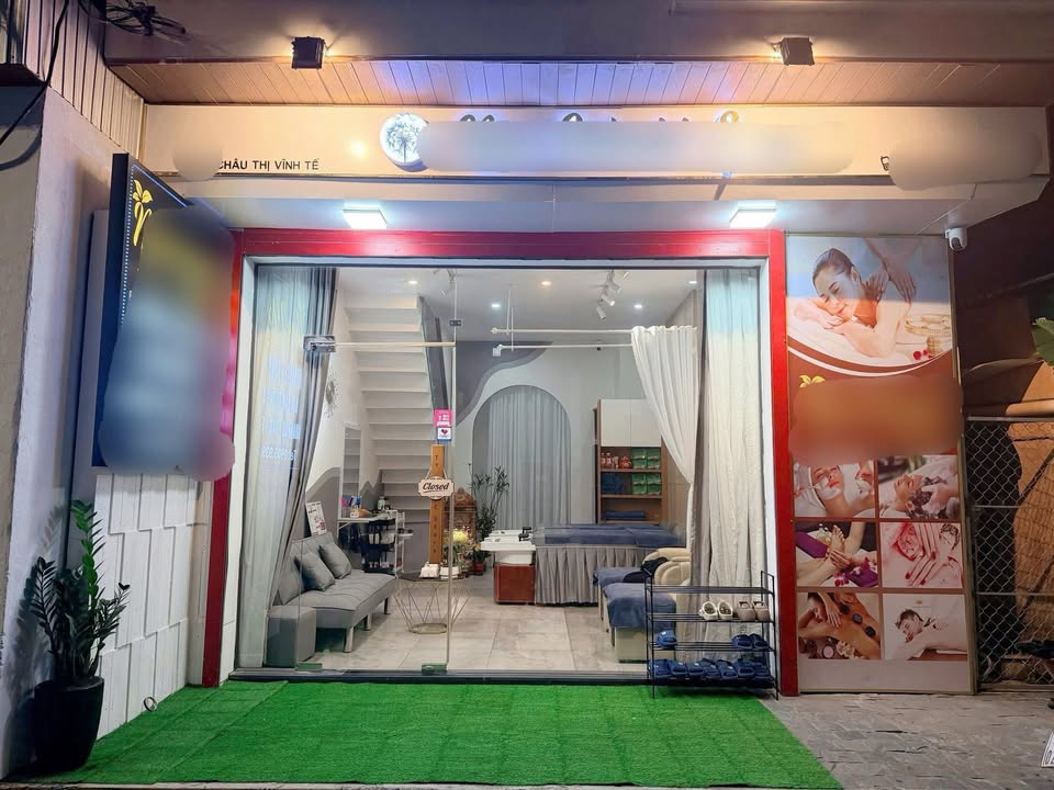 Tiệm Spa - Nail Đường Châu Thị Vĩnh Tế 4 tầng giá thuê 18 triệu - Vị trí đắc địa gần biển!