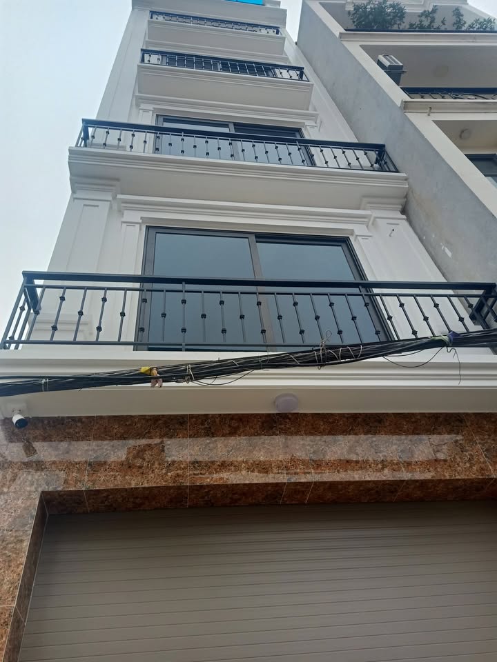 Nhà phố Hoài Đức 35m² giá 6 tỷ - Lô góc, thang máy, ô tô vào tận nhà!