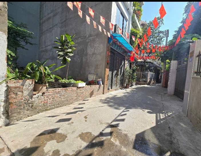 Đất Phúc Lợi Long Biên 36m² giá đầu tư - Sổ đỏ chính chủ đẹp mắt!