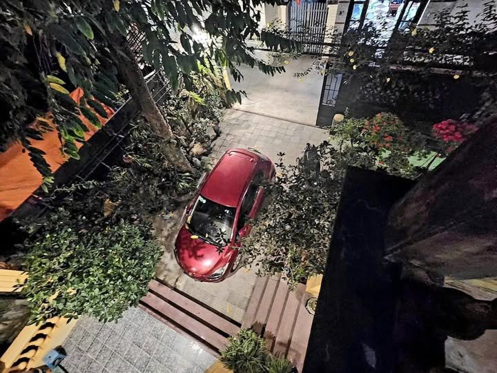 Đất phố Trịnh Công Sơn Tây Hồ 178m² giá 100 tỷ - Tiềm năng phát triển cao!