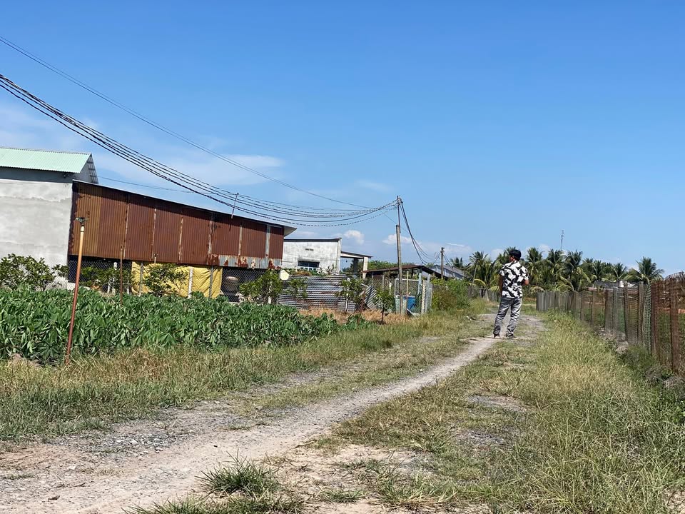 Đất nền 1000m² xã Dương Minh Châu giá 690 triệu - Sổ đỏ chính chủ, view núi tuyệt đẹp!