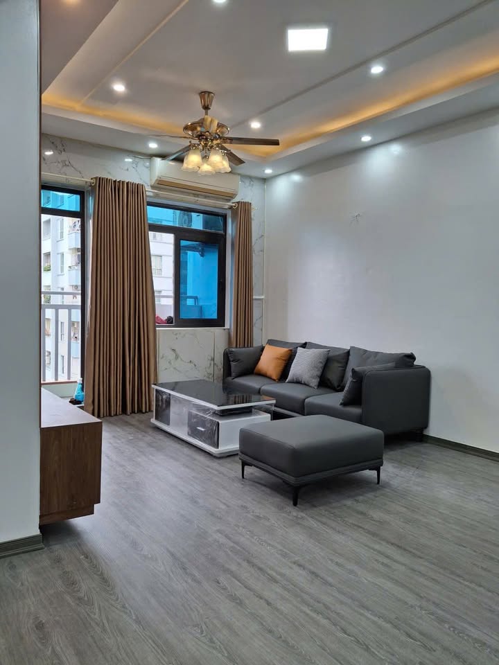 Căn hộ Khu đô thị Resco Cổ Nhuế 101m² giá 6.7 tỷ - Sẵn sàng vào ở ngay!