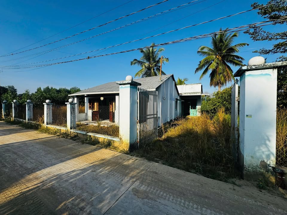 Nhà riêng Xuân Hòa, 325m², giá 1.1 tỷ - Cách Quốc lộ chỉ 50m!