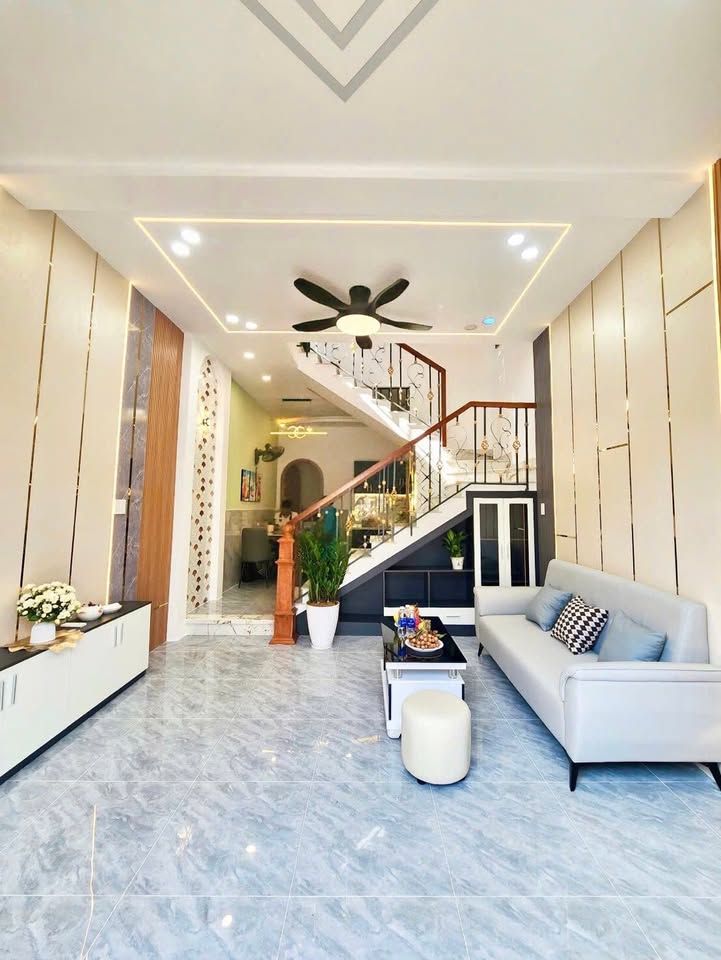 Nhà hẻm xe hơi Nguyễn Trung Trực 50m² giá 5 tỷ - Phòng ngủ trệt hiếm có!