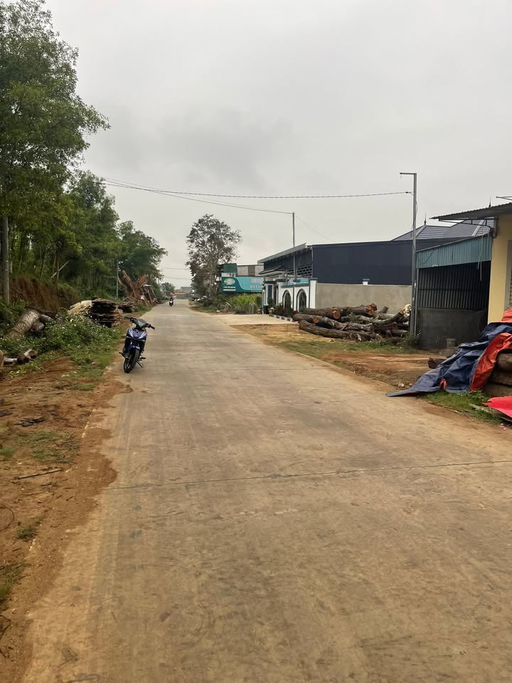 Đất thổ cư 300m² tại xã Nghĩa Đức - Gần chợ và các tiện ích - Giá thỏa thuận!