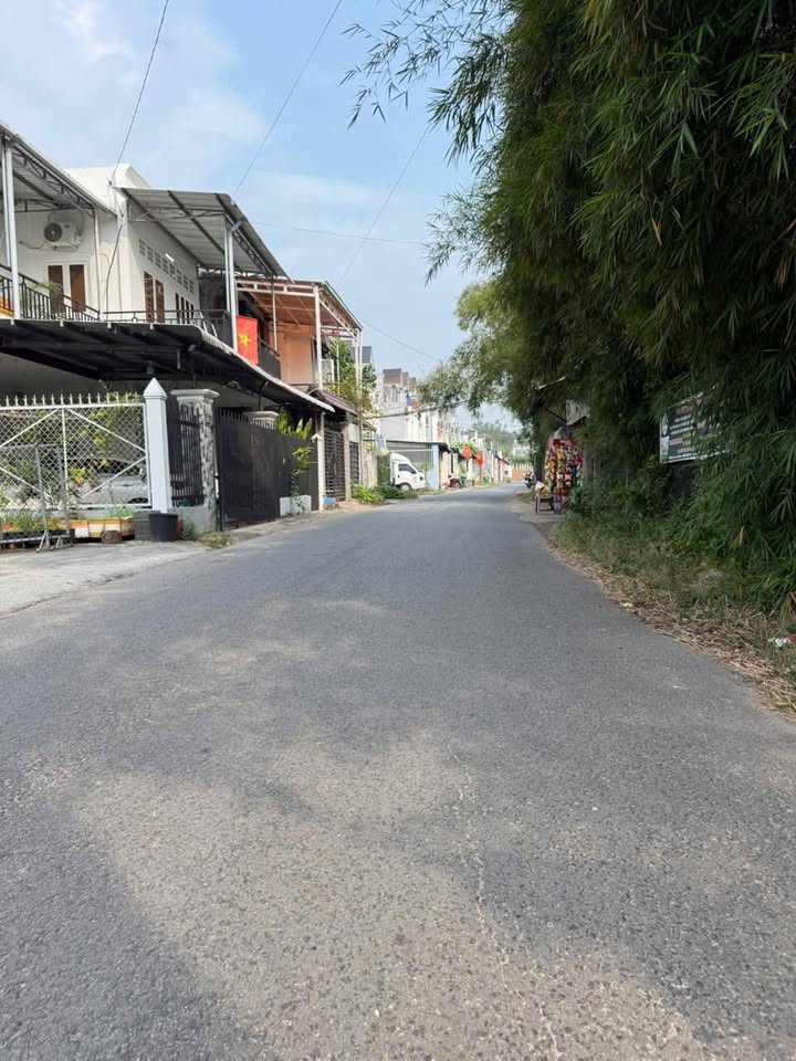 Nhà mặt tiền đường DX 95, Thủ Dầu Một, 258m² giá 3.3 tỷ - Sổ hồng chính chủ