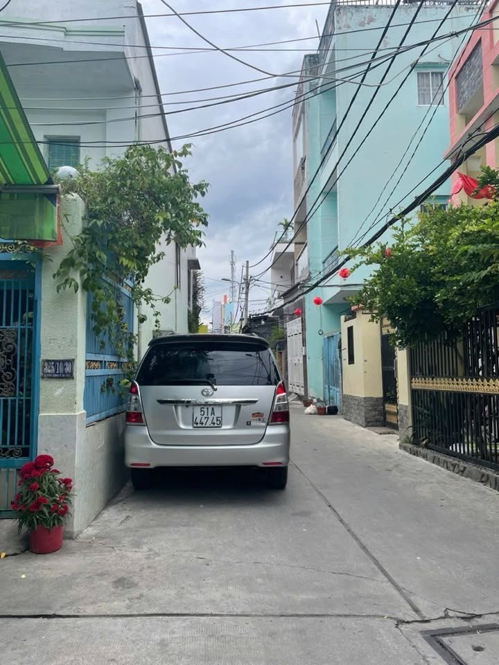 Nhà 2 Tầng Phú Định Quận 8 60m² giá 4.65 tỷ - Hẻm ô tô thông thoáng