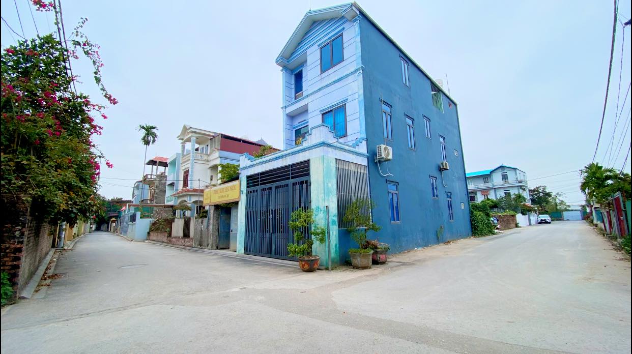 Nhà mới 3 tầng 80m² giá 7 tỷ - Sẵn sàng vào ở tại Nam Hồng, Đông Anh!