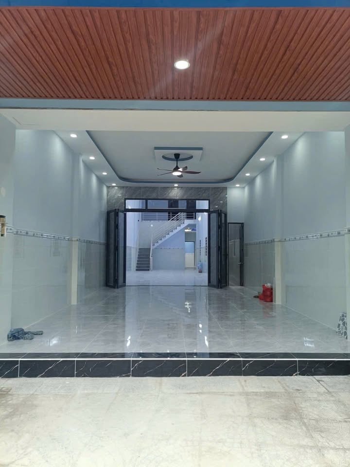 Nhà nguyên căn cho thuê tại Hóc Môn 140m² - Vị trí đẹp, tiện kinh doanh!