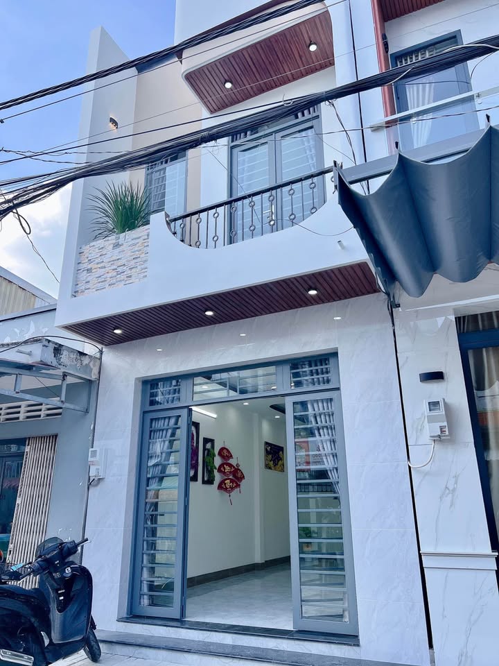 Nhà mới xây tại Xẻo Trôm, Long Xuyên 56m² giá 2.85 tỷ - Sẵn sàng vào ở!