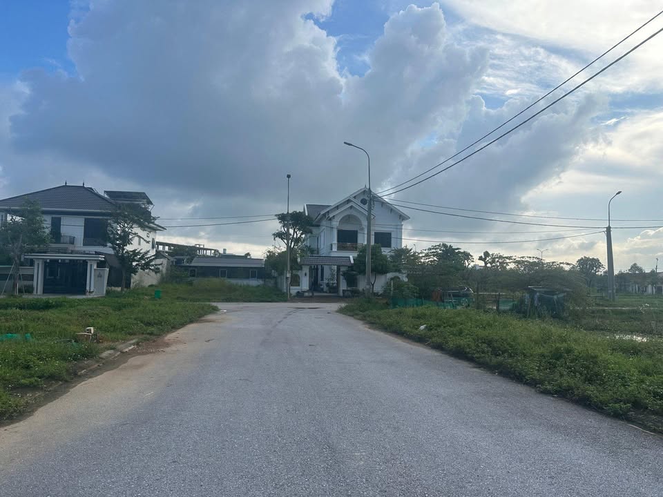 Đất nền trung tâm xã Lưu Vệ, huyện Quảng Xương, 375m² giá 5.8 tỷ - Cơ hội đầu tư hiếm có!