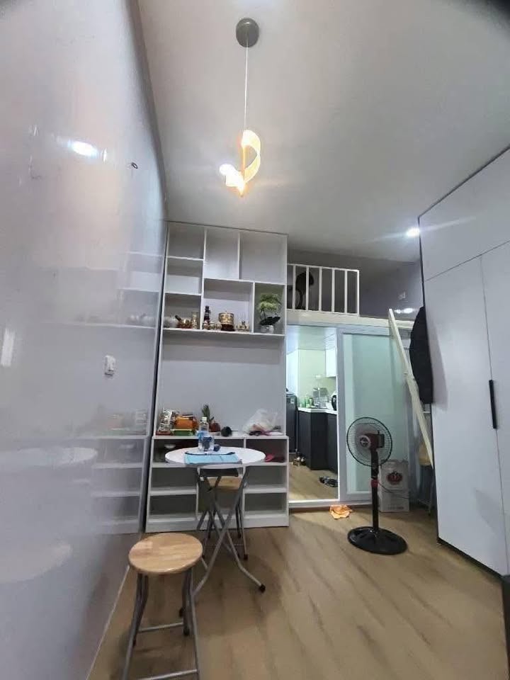 Căn hộ Tập Thể Tầng 1 Đống Đa 45m² giá 2 tỷ - Sổ đỏ chính chủ, mới đẹp!