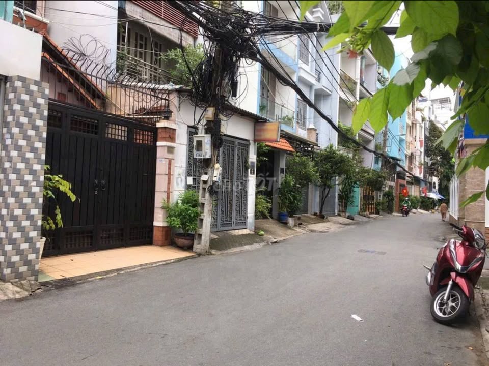 Nhà phố Quận 10, 68m² giá 20 tỷ - Vị trí siêu đắc địa, kinh doanh đa ngành!