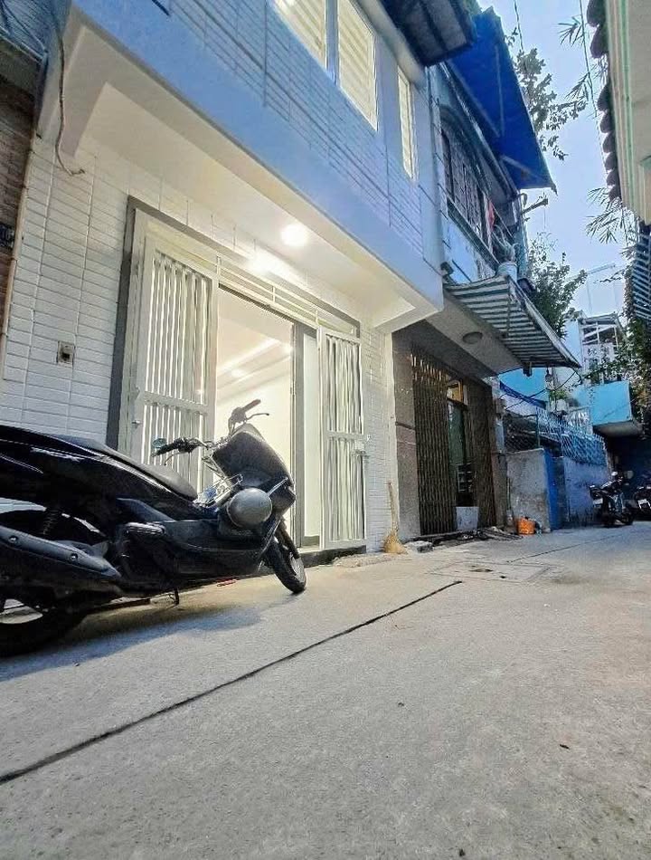 Nhà phố Tân Định, Quận 1, 27m² giá 6 tỷ - Sổ hồng riêng, hoàn công đầy đủ!