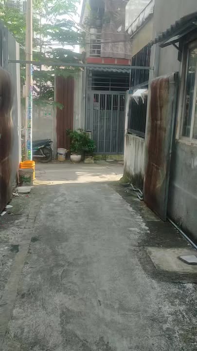 Nhà riêng 2 phòng ngủ tại Hóc Môn 35m² giá 1.59 tỷ - Sổ hồng chính chủ, vào ở ngay!