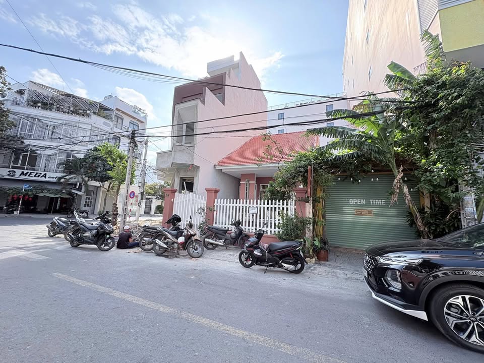 Nhà mặt tiền Hát Giang Nha Trang 101m² giá 17.5 tỷ - Vị trí đắc địa gần trường học!
