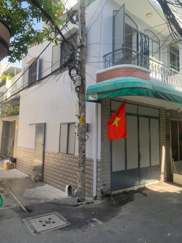 Nhà đẹp 2 tầng Quốc lộ 13, Bình Thạnh 30m² giá 400 triệu - Sẵn sàng vào ở!