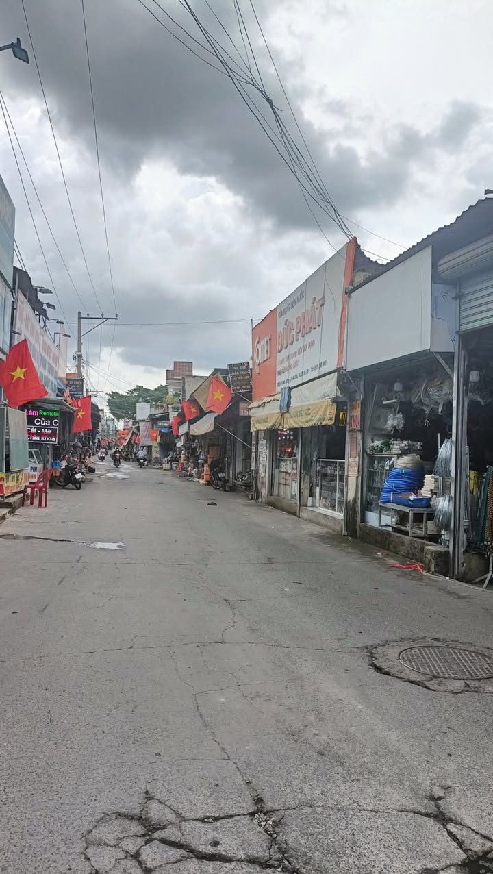 Nhà cấp 4 Dĩ An 100m² giá 2.6 tỷ - Chính chủ bán gấp!