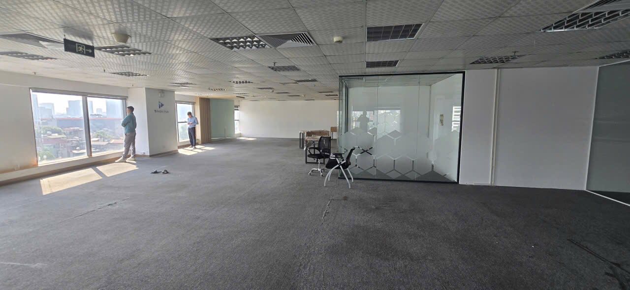 Văn phòng cho thuê tại Duy Tân, Cầu Giấy 170m² giá chỉ 22 triệu/tháng - Không thể bỏ lỡ!